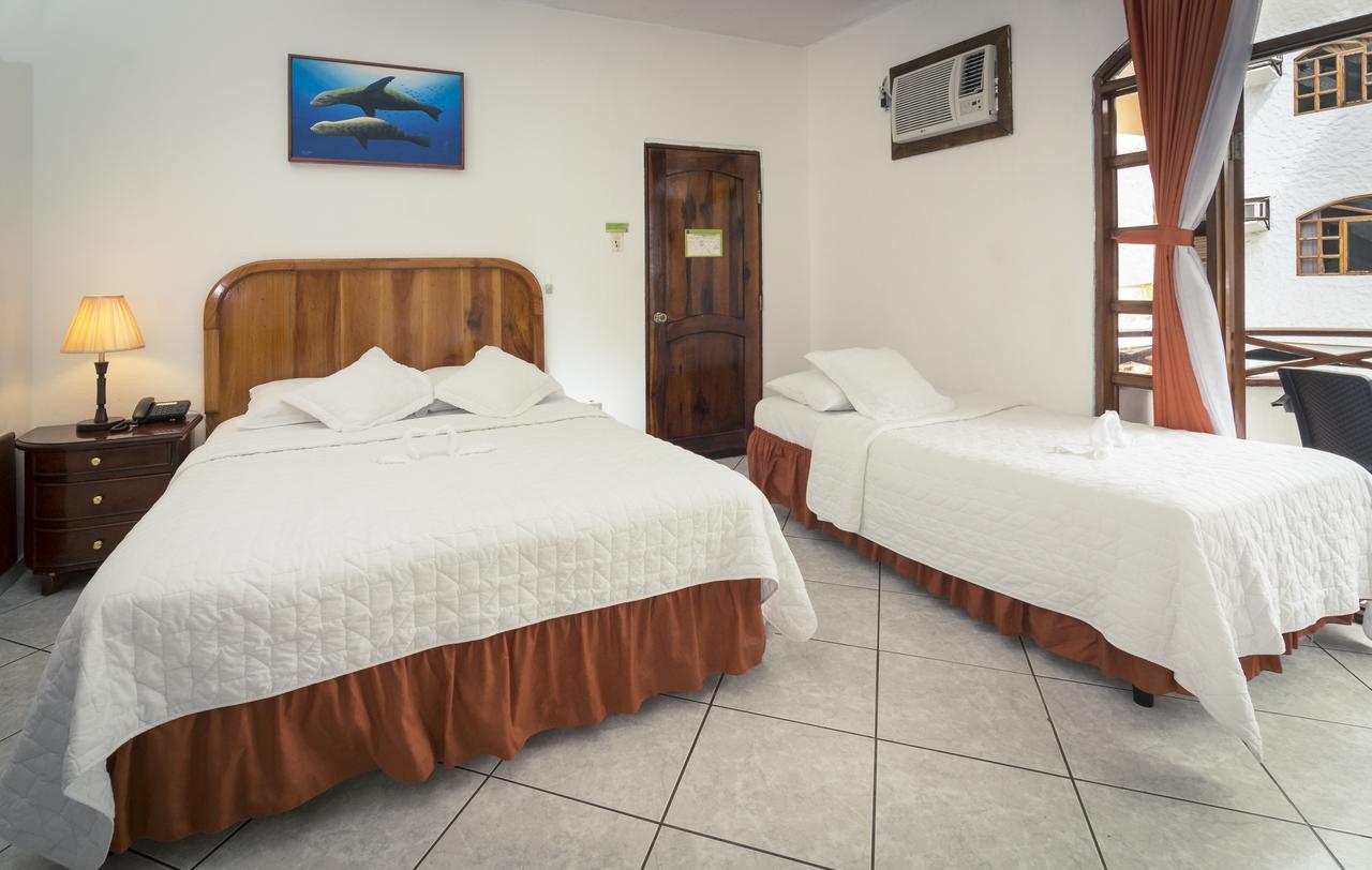 Grand Hotel Lobo De Mar Puerto Ayora  Εξωτερικό φωτογραφία