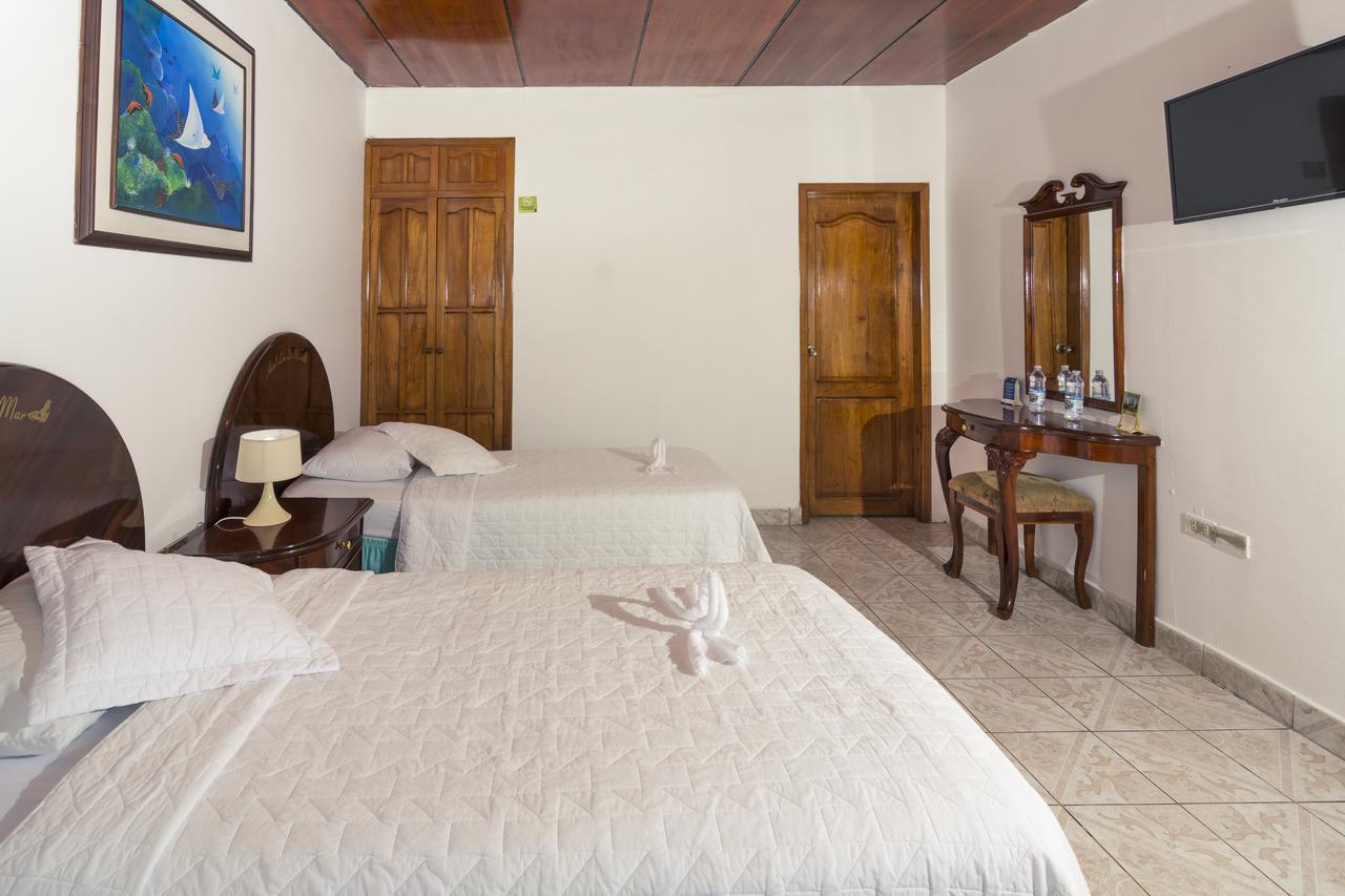 Grand Hotel Lobo De Mar Puerto Ayora  Εξωτερικό φωτογραφία