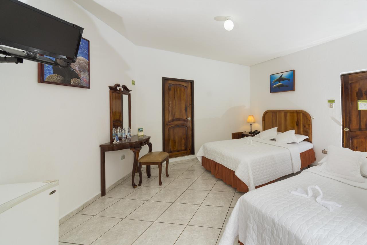 Grand Hotel Lobo De Mar Puerto Ayora  Εξωτερικό φωτογραφία
